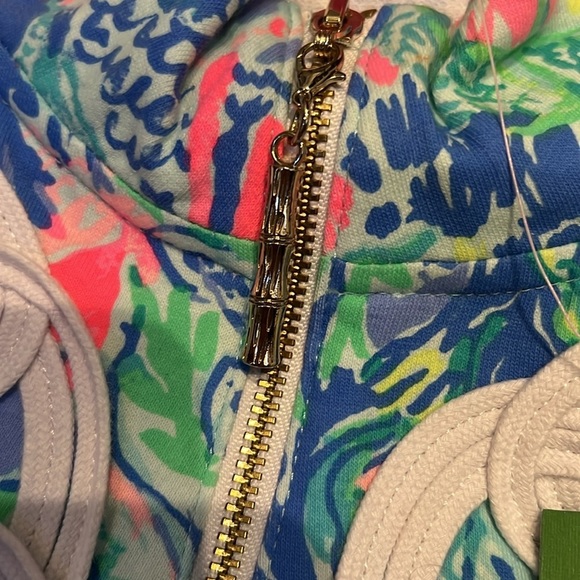 Lilly Pulitzer UPF 50+ Skipper Tunic Popover Mermaid Cove Medium NWT - Picture 8 of 10